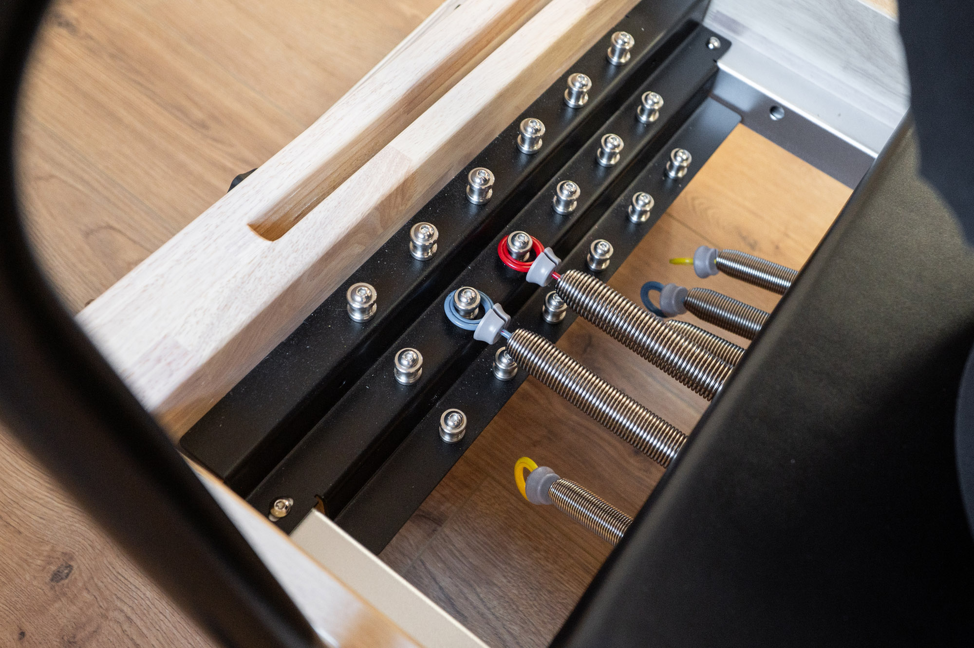 reformer detail ressort alkimya studio club pilates sarlat